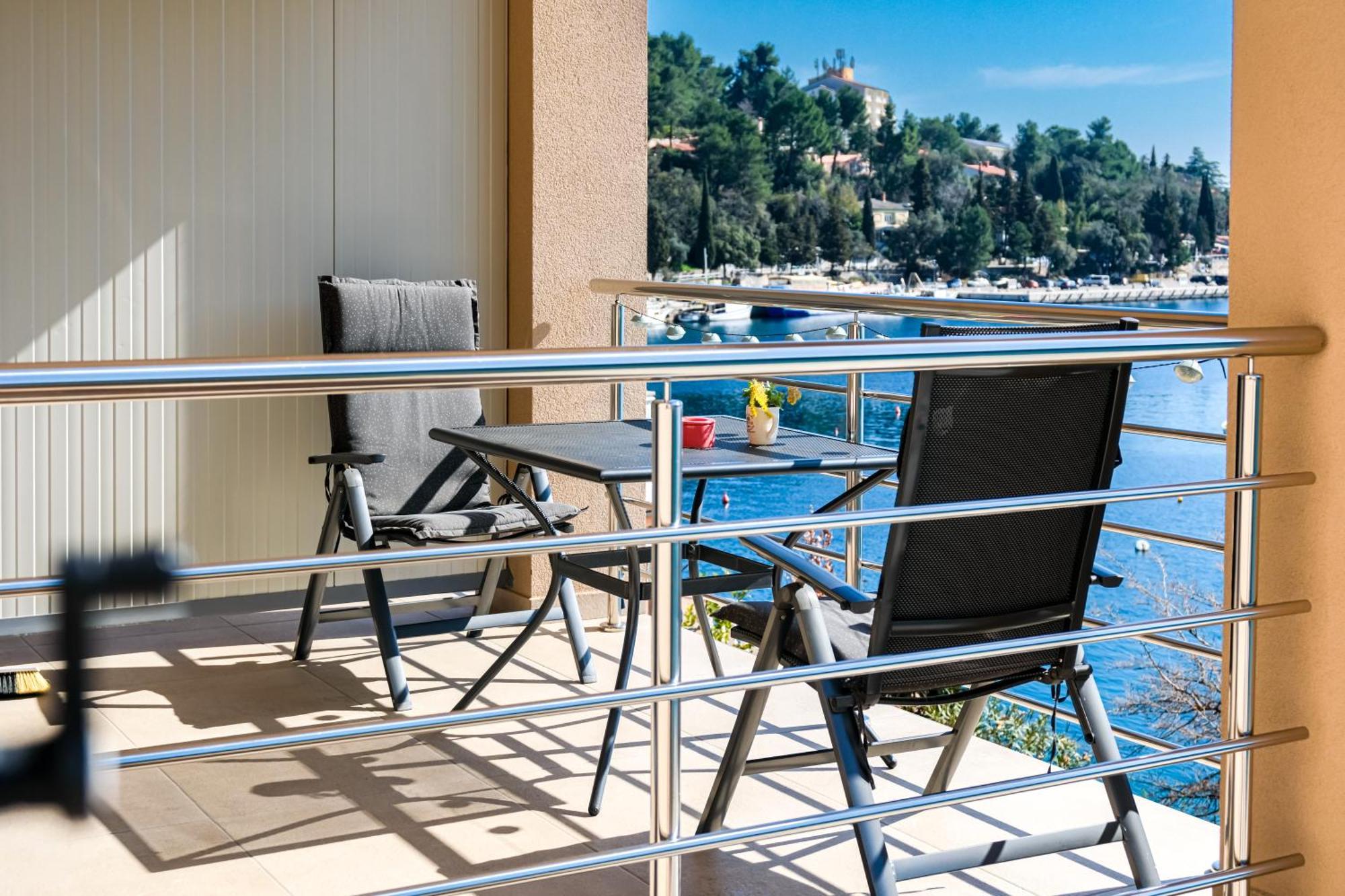 Studio Apartment Above Promenade W Terrace & Parking Rabac Ngoại thất bức ảnh